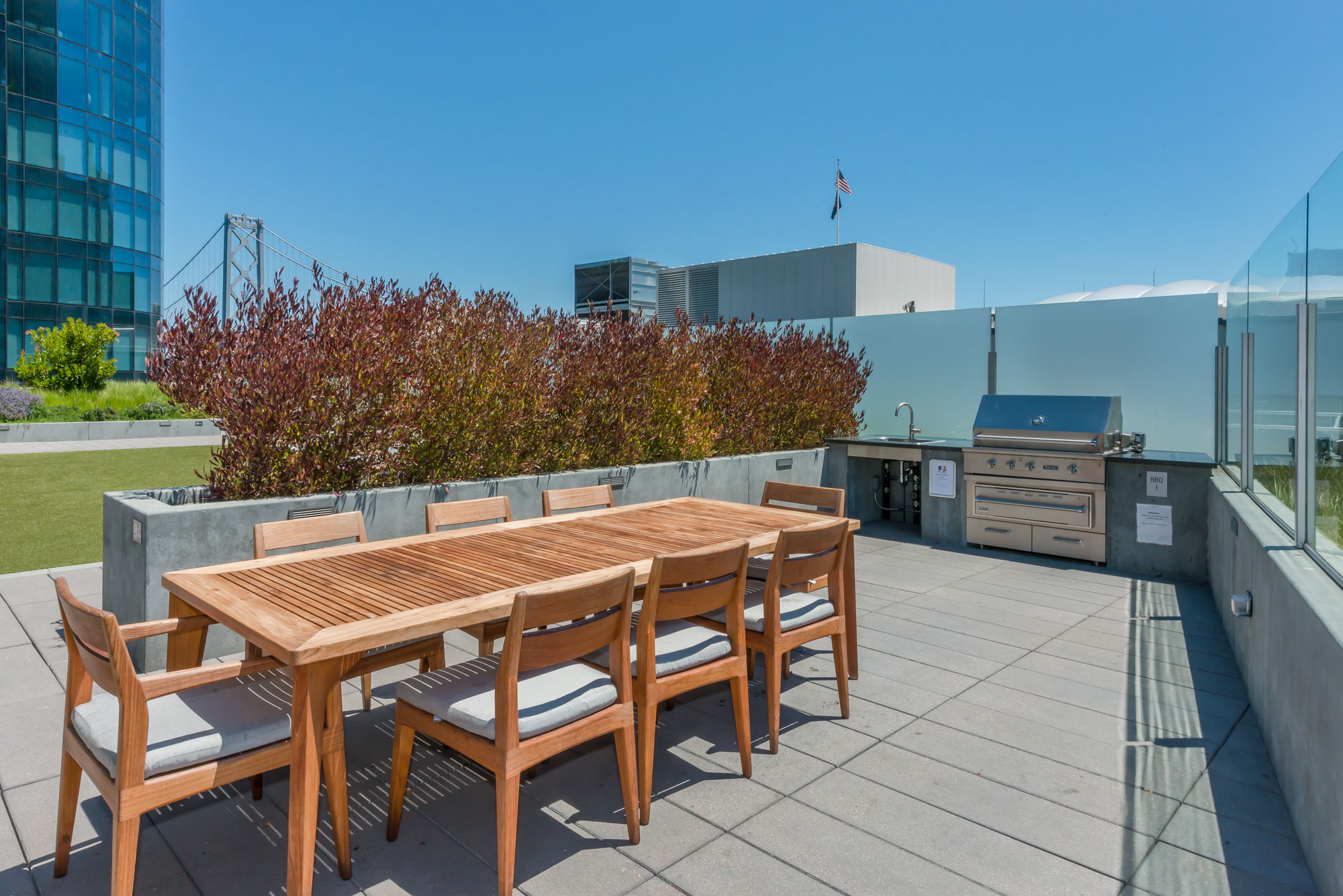 Rooftop outdoor dining